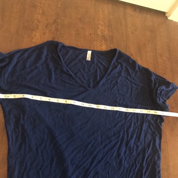 Gilmour Bamboo Rayon Blue Cold Shoulder Top - Picture 10 of 10